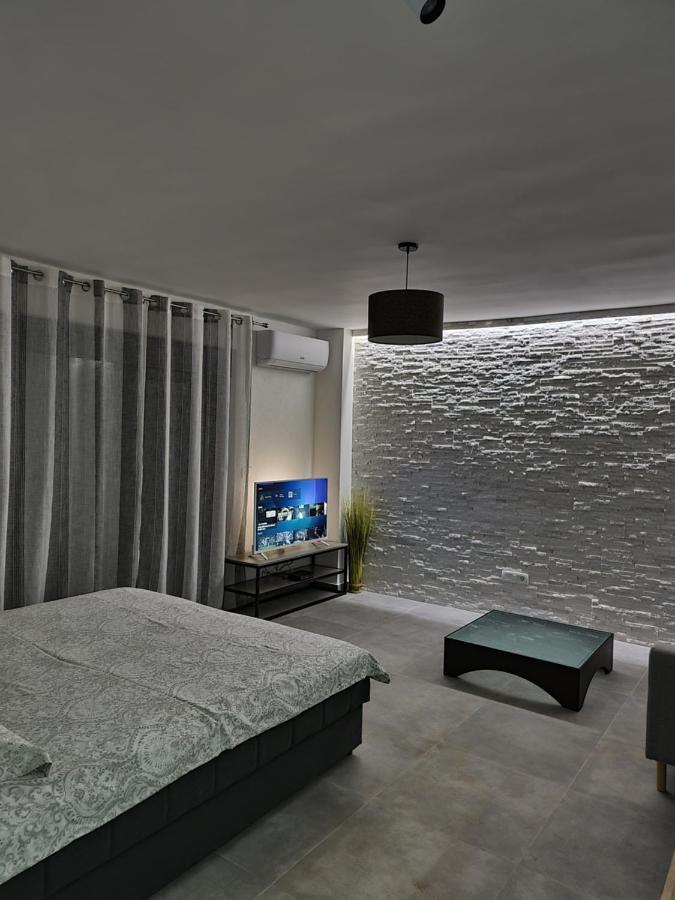 Apartments Vranes Tivat Exterior foto